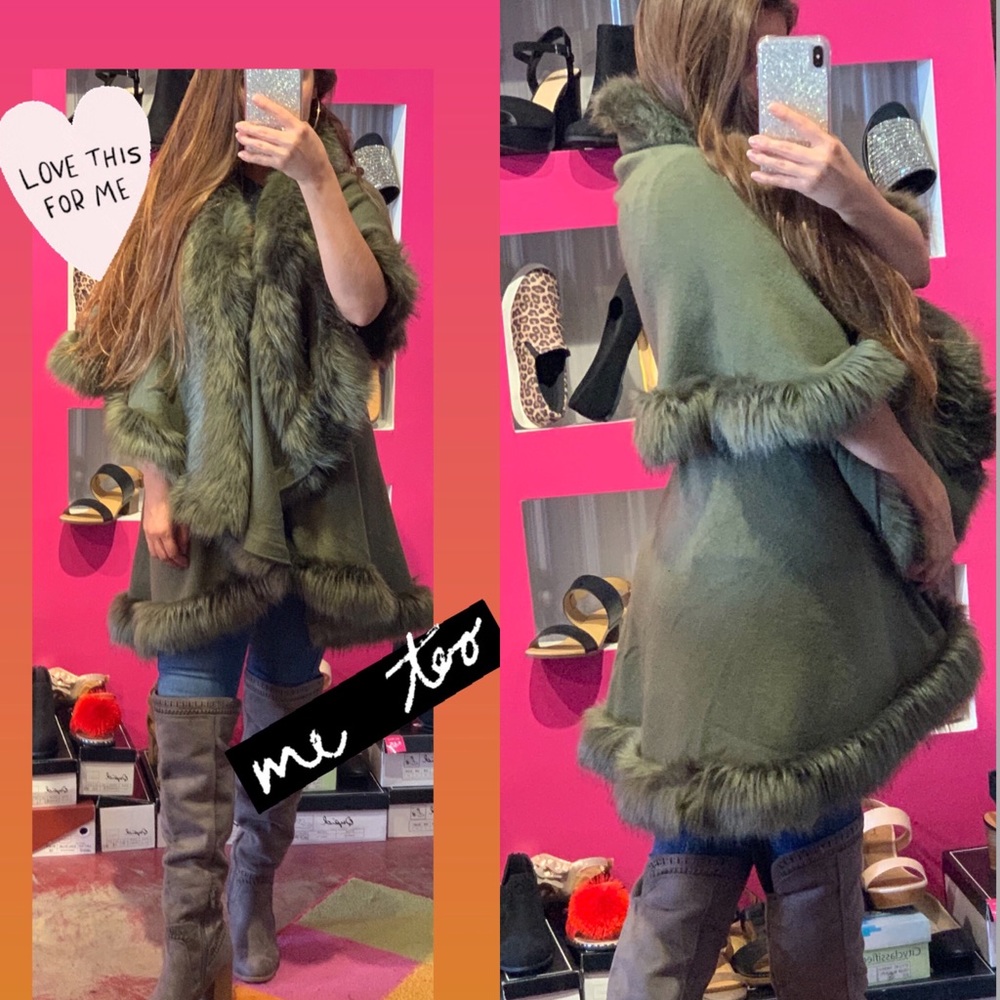 LUXURIOUS Green Faux Fur Double Layer Cape Coat - Picture 6 of 9